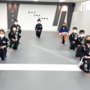 위풍당당 검무관 이미지