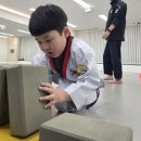 눈부시게 빛나는 태권도장 이미지