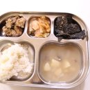 9,5일 식단 쌀밥,배추김치,호박된장찌개,돼지고기갈비찜,건파래부각 이미지