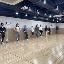 바른 자세 모델 워킹 이미지