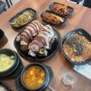 명품웃거리왕족발 이미지