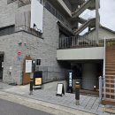 커피향(청진빌딩) | 망원역 근처 커피향으로 지하를 가득 채운 북카페 DEBUNK