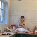 아이유 안경 이미지