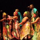 Soweto Gospel Choir - Khumbaya (Official Video) - 남아프리카 공화국 음악 이미지