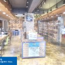 버스정류장 옆 횡단보도 이미지