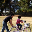 아버지와 자전거 이미지