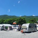 카라반 캠핑장 이미지