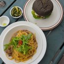 치즈바다카페테리아(cafeteria) | [여수] 수국이 반겨주는 돌산 브런치 카페 '로스티아(Rostia)' 솔직 담백한 후기🌸🌊｜반려견 동반 가능