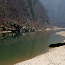 강변마을 앞 이미지