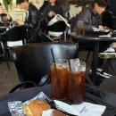 용산-107 | [용산역 카페] 스탠다드번 , 빵이 이렇게 힙해도 되나요?! | 모카번 맛집 ‼️ 내돈내산 후기