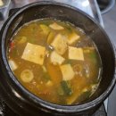 고향숯불막창 앞 횡단보도 | [대구 수성구 두산동] 상동 시절 그 맛을 다시 만난 노포 막창집 &lt;덕보막창&gt;