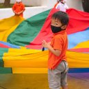 Parachutes and music lessons go hand in hand with each other 이미지