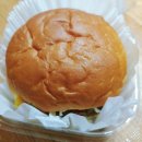 련베이커리카페 | [대구 효목동 맛집] 련베이커리카페 야끼소바빵 옛날햄버거 답례품 쿠키 추천