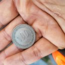 44년된 100원 동전 이미지