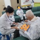 첨단THE선요양병원 | 첨단THE선요양병원 3월 작업 프로그램 탁구공 옮기기