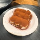 개도 사람길 | 여의도 더현대ㅣ마일스톤커피 후기 및 핑크핫도그,강릉길감자 목격썰