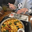 두끼떡볶이 - 마포구 홍익로6길 8 | 두끼떡볶이