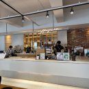 커피긱스(COFFEE GEEKS) | [(부산) 부산 카페] 교대 앞 분위기 좋은 대형 카페 <COFFEE GEEKS(커피긱스)> 방문 후기