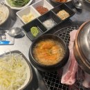 돼지삼춘생구이 이미지