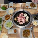 까망꿀꿀이 이미지