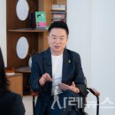 김태균의 이제그냥 즐기려고요 | 컬투쇼 19년 비결은 ‘솔직한 나’로부터… 김태균이 말하는 진짜 리더의 조건