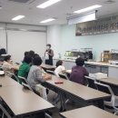 바리스타(노인) 이미지