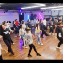 부산방송댄스 패밀리[2025/11/28] 1036번째(오픈강습)-겨울이야기(DJ DOC) 이미지