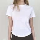 차기작 무기한 보류 권나라, 카페 흰티+청바지 한 장에 "172cm 50kg" 비율 종결자 등극