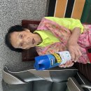 생활 지원 프로그램 에프킬라 전달 -사시려고 하다 안사셨다고 하시며 여름 내내 요긴하게 쓰신다고 하셨습니다. 성능 좋은지 뿌려보셨습니다 이미지