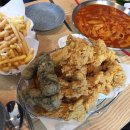 치킨품은떡볶이