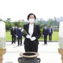 현충탑 이미지