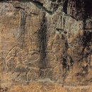 함안 방어산 마애약사여래삼존입상 이미지