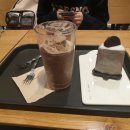 투썸플레이스 부천역로데오점 모카칩프라페+모어댄 쿠키앤크림 후기