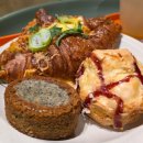 4616 | 김해 카페 추천 크리스마스 분위기 맛집 '유유유(UUU)' 솔직 후기 ft.대형 베이커리