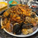 신당 맛집 신당조갯집 조개보일링 후기 | 야외 테이블에서 즐기는 불금!