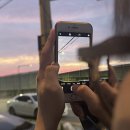 모전 안경 | 시간이 어지러울 만큼 빠르게 지나가