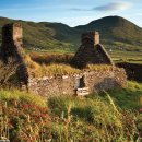 서해안부터 번화한 도시까지 섬의 과거를 보여주는 '버려진 아일랜드' 이미지
