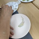 하루를꿈꾸다 | 출강 후기] 수원 희망 자활센터 수원 문화재단 | '그리고 꿈꾸다' 공방의 도란도란 도자기 핸드페인팅...
