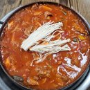 밥도둑 짜글이 | 음봉 맛집 금정 식당] 손맛 가득한 수제 밑반찬과 짜글이의 조화! 밥도둑 짜글이 솔직 방문 후기. 내돈내산