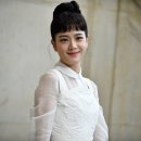 코리아 위드 유(KOREA WITH YOO) | K팝 스타가 홍보하는 명품 구매에 또래 압력 느끼는 10대