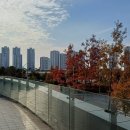 국제업무지구역2번출구 앞 이미지