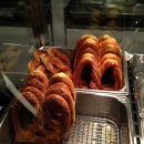 [앤티앤스] 고소한 아몬드 프레즐, auntie anne&#39;s 삼성동 현대백화점 무역센터점