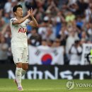 손흥민 '캡틴 데뷔승'…토트넘, 맨유에 2-0 완승 이미지