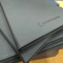 아주대학교 글로벌제약임상대학원 | 꼼꼬미 2025년 다이어리 소량 각인 : 모먼트 양장 가죽 다이어리 - 회사 기업 단체 로고 각인 제작...