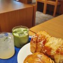 오커쇼어 | [경복궁역] 고급 지고 독특한 음료와 베이커리가 있는 세련된 안국 핫플 카페 오커쇼어 방문 후기