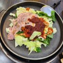 닭갈비골목 닭 조형 | [춘천맛집] 춘천 닭갈비골목 찐맛집, 블루리본 받은 명동명물닭갈비 후기