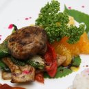 하늘과 소나무 이미지