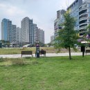 망포역 4번 출구 앞 자전거 거치대 | 2024년 8월 10일 이후 지하철 8호선 별내선이 연장 개통되고 이용한 후기입니다.(다산역 -&gt; 구리역)