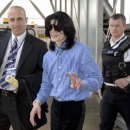 마이클 런던 히스로 공항도착 이미지