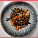 알싸한 맛이 두 배인 마늘종 마늘무침 이미지